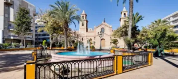 Apartamento de 3 dormitorios en Torrevieja, Spain No. 100181 27