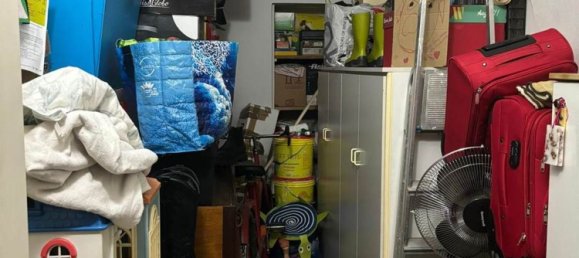 Apartamento de 6 divisões em Prato, Italy N.º 73989 6