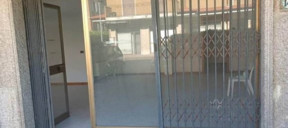 2 rooms Commercial property in Mantua, Italy No. 240632 3