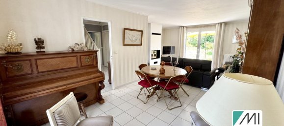 Дом с 3 спальнями в Ле Эссар-ле-Руа, Франция № 327215 14