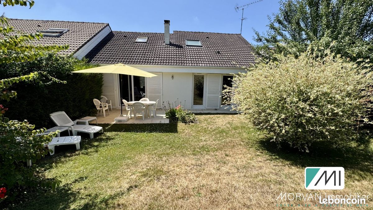 Дом с 3 спальнями в Ле Эссар-ле-Руа, Франция № 327215