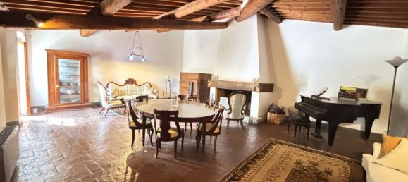 8 rooms House in Rignano sull'Arno, Italy No. 42189 30