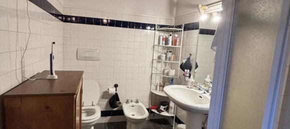 8 rooms House in Rignano sull'Arno, Italy No. 42189 25