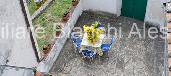 8 rooms House in Rignano sull'Arno, Italy No. 42189 48