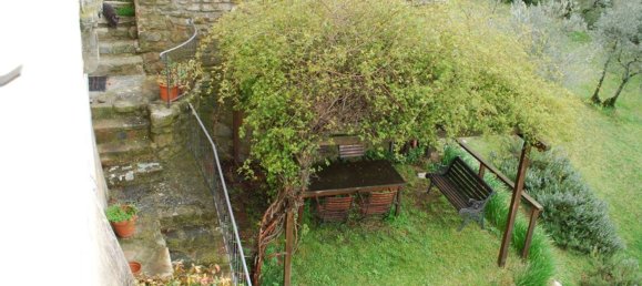 8 rooms House in Rignano sull'Arno, Italy No. 42189 17