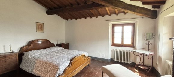 8 rooms House in Rignano sull'Arno, Italy No. 42189 19
