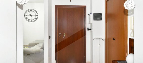 3 bedrooms Apartment in Legnano, Italy No. 17350 6