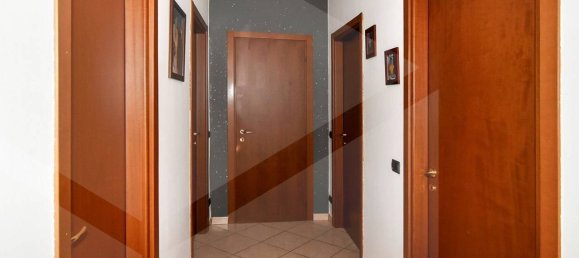 3 bedrooms Apartment in Legnano, Italy No. 17350 10