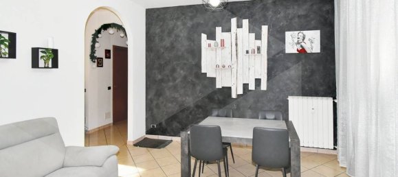 3 bedrooms Apartment in Legnano, Italy No. 17350 2