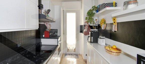 3 bedrooms Apartment in Legnano, Italy No. 17350 7