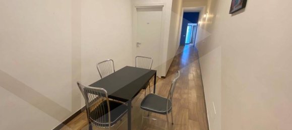 3 rooms Apartment in Bari, Italy No. 20495 10