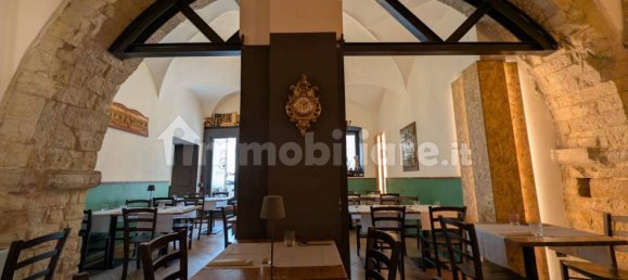 Imóvel comercial de 5 divisões em Gubbio, Italy N.º 307776 6