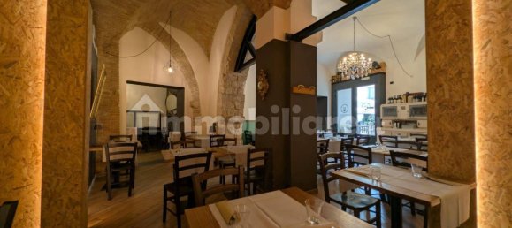 Imóvel comercial de 5 divisões em Gubbio, Italy N.º 307776 10