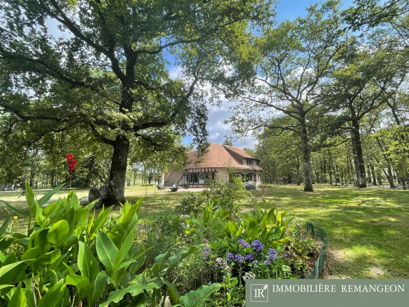 Casa de 4 dormitorios en Romorantin-Lanthenay, France No. 89979
