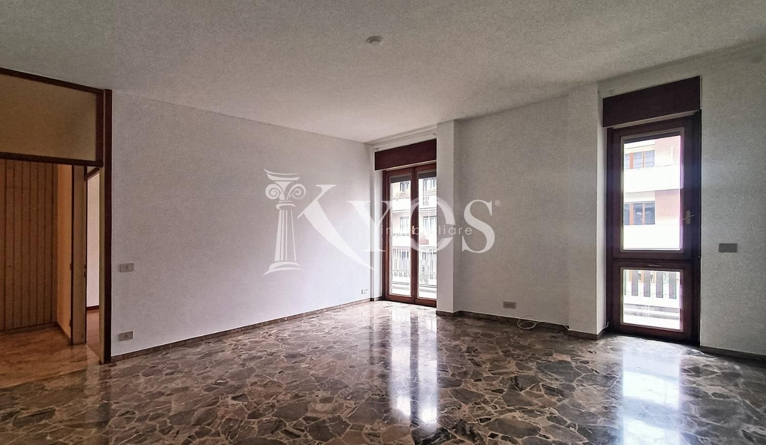 4غرفة شقة في Milan, Italy رقم 249295