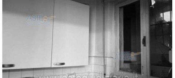 4 rooms Apartment in Livorno, Italy No. 41726 26
