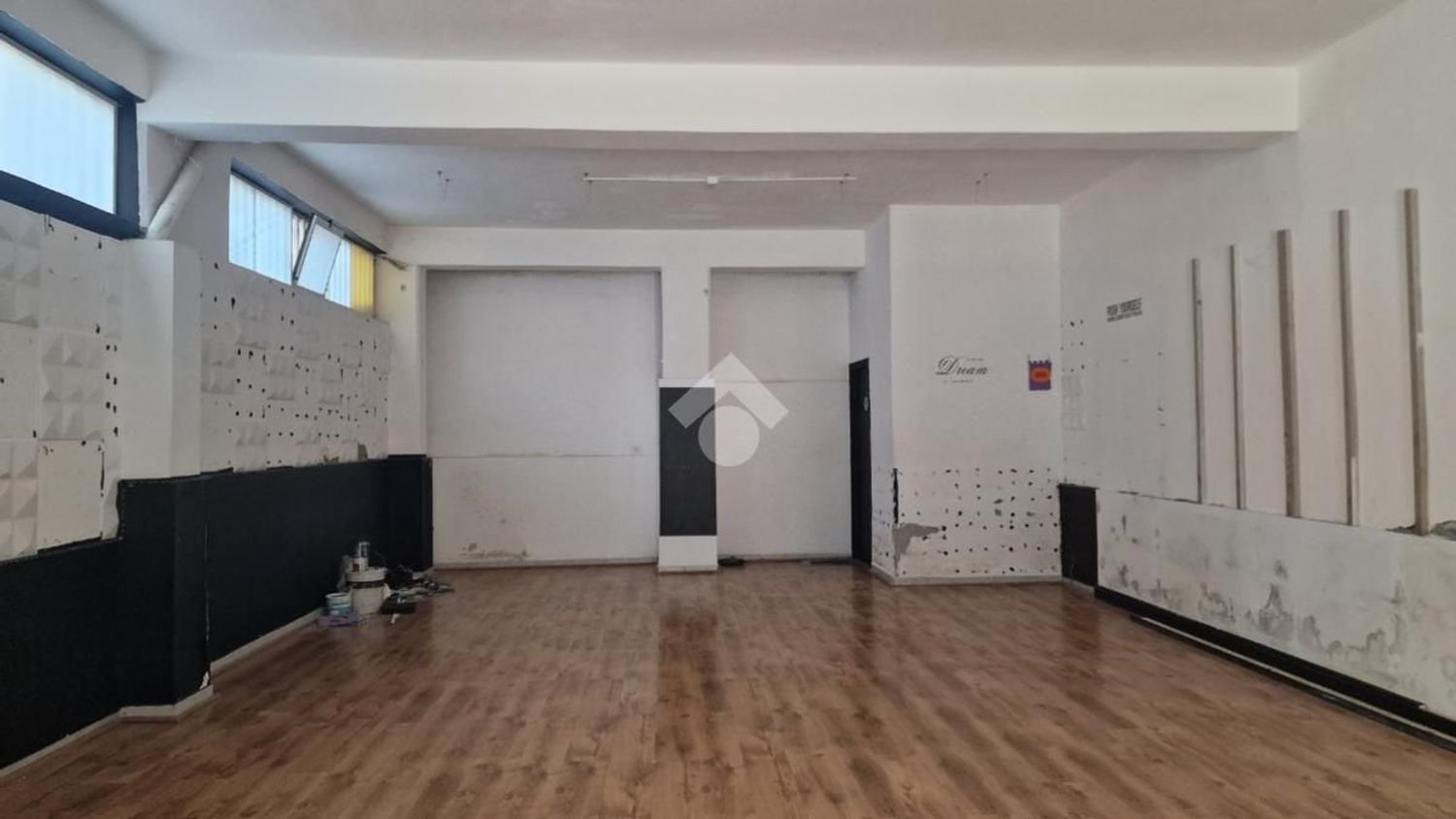 99m² Garage in Aci Sant'Antonio, Italy No. 325810