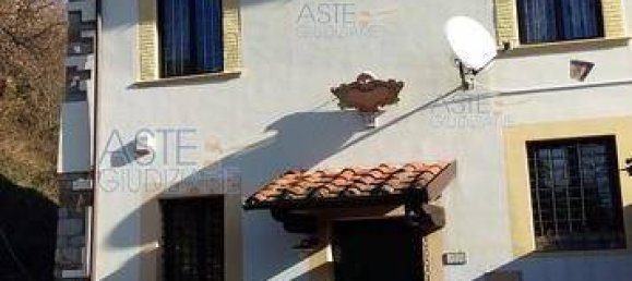 5 rooms Apartment in Massarosa, Italy No. 280816 10