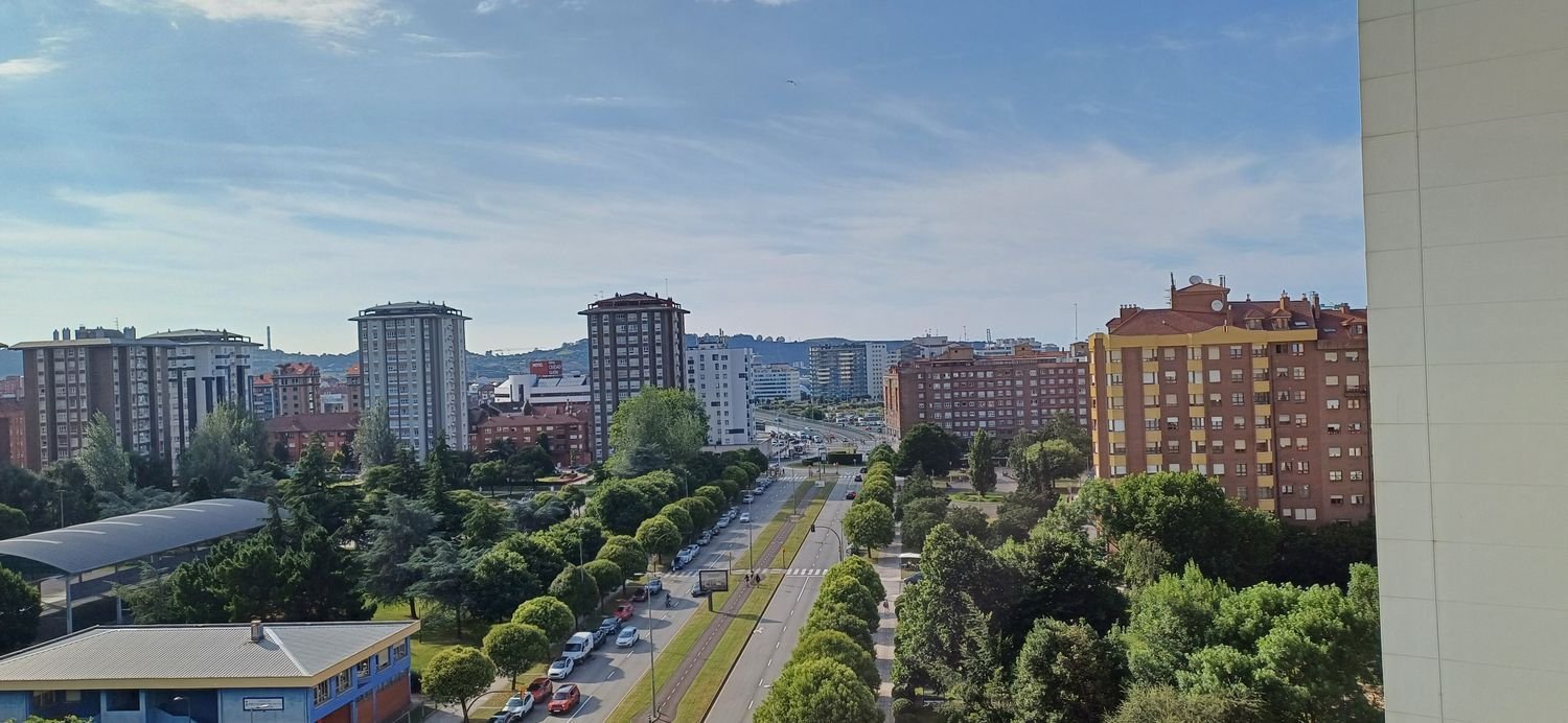 3 bedrooms Apartment in Gijon, Spain No. 153790