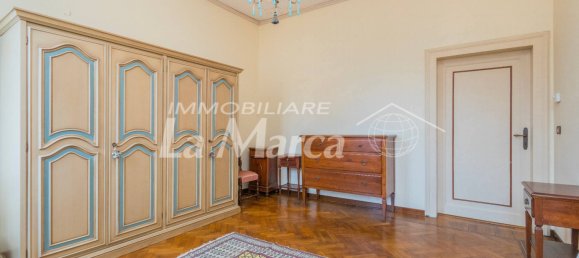 Вилла с 4 спальнями в Тревизо, Италия № 77543 30