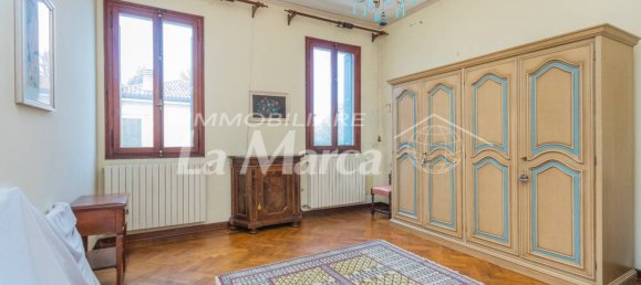 Вилла с 4 спальнями в Тревизо, Италия № 77543 29