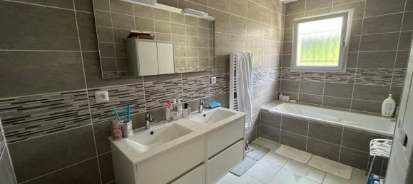 3 Schlafzimmer Haus in Charente, France, Nr. 300953 7