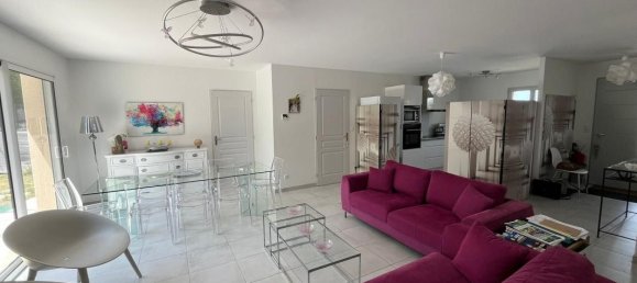 3 Schlafzimmer Haus in Charente, France, Nr. 300953 3