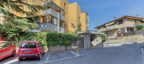 3 rooms Penthouse in Rome, Italy No. 170046 5