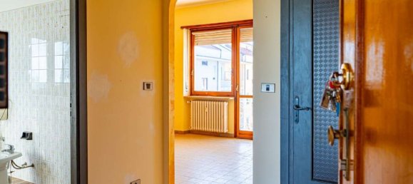 392m² Building in Orbassano, Italy No. 117969 4