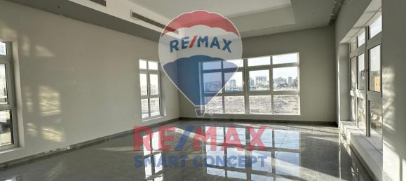 6 bedrooms Villa in Khalifa City, UAE No. 25874 3