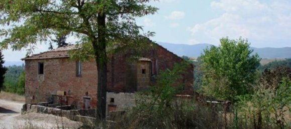 Studio in Chiusi, Italy No. 1387 4