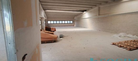 300m² Warehouse in Lurago Marinone, Italy No. 64759 13