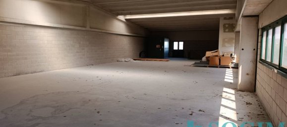 300m² Warehouse in Lurago Marinone, Italy No. 64759 11