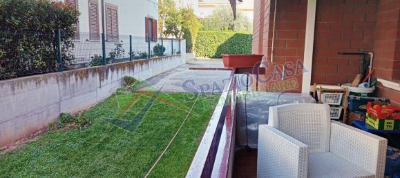 Квартира с 2 спальнями в Джулианова, Италия № 210753 8