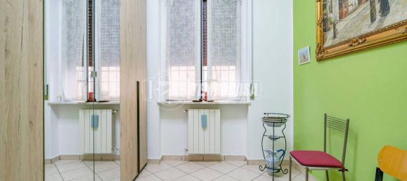 Квартира с 2 спальнями в Каронно Пертузелла, Италия № 280701 34