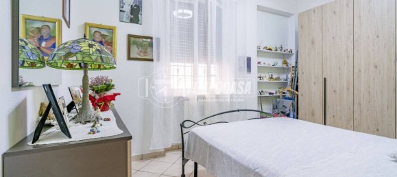 Квартира с 2 спальнями в Каронно Пертузелла, Италия № 280701 22