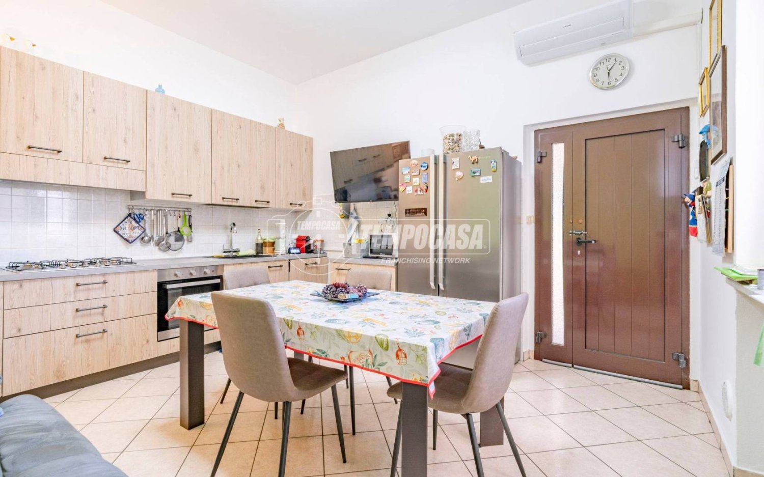 Квартира с 2 спальнями в Каронно Пертузелла, Италия № 280701