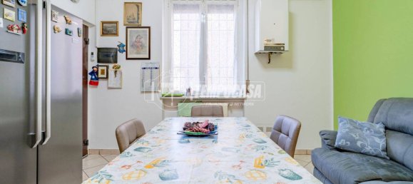 Квартира с 2 спальнями в Каронно Пертузелла, Италия № 280701 13