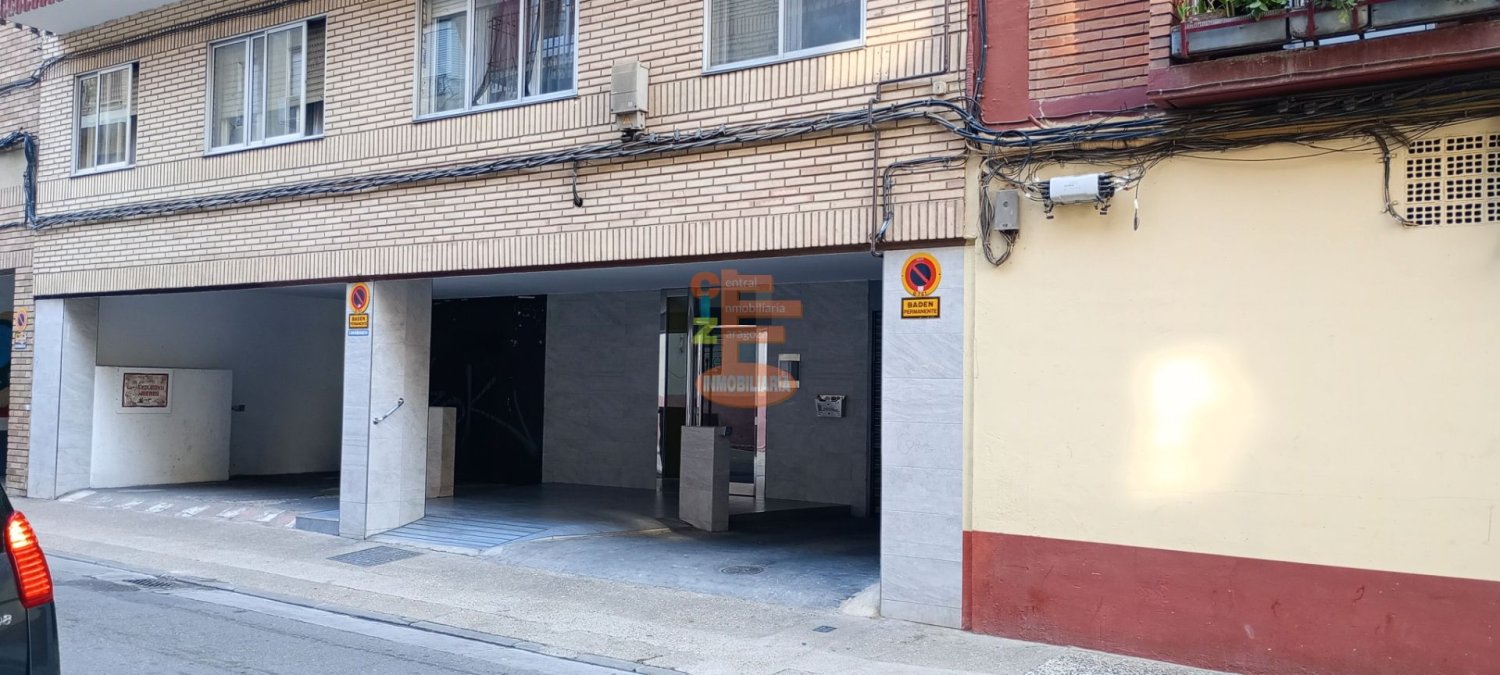10m² Parking in Zaragoza, Spain No. 254399