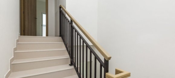 Вилла с 2 спальнями в Dubai Land, ОАЭ № 111159 11