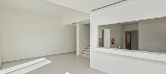 Вилла с 2 спальнями в Dubai Land, ОАЭ № 111159 13