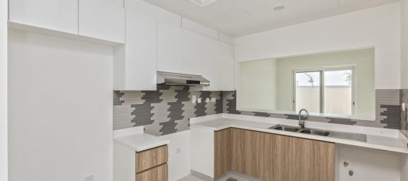 Вилла с 2 спальнями в Dubai Land, ОАЭ № 111159 4