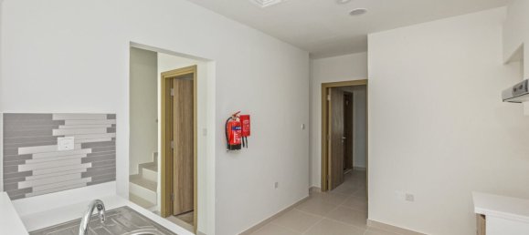 Вилла с 2 спальнями в Dubai Land, ОАЭ № 111159 14