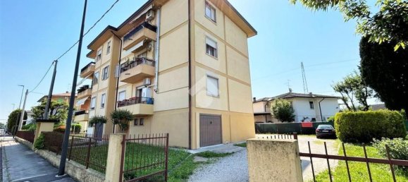 3 rooms Apartment in Creazzo, Italy No. 265134 17