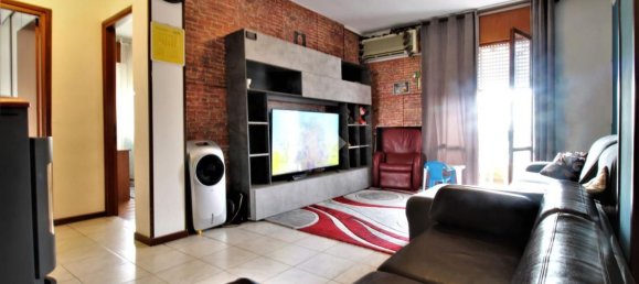 3 rooms Apartment in Creazzo, Italy No. 265134 4