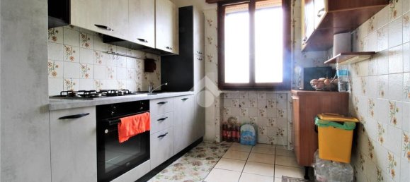 3 rooms Apartment in Creazzo, Italy No. 265134 9