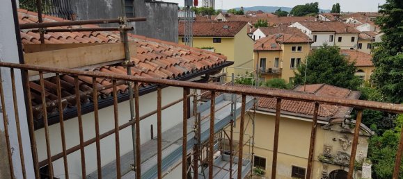 6 rooms Apartment in Vicenza, Italy No. 234532 12