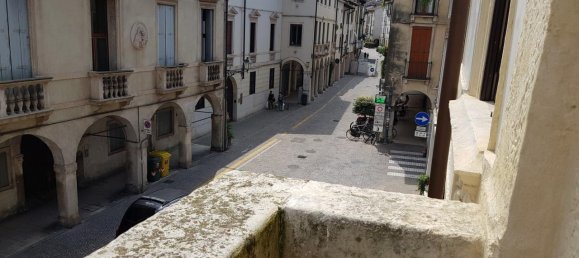 6 rooms Apartment in Vicenza, Italy No. 234532 9