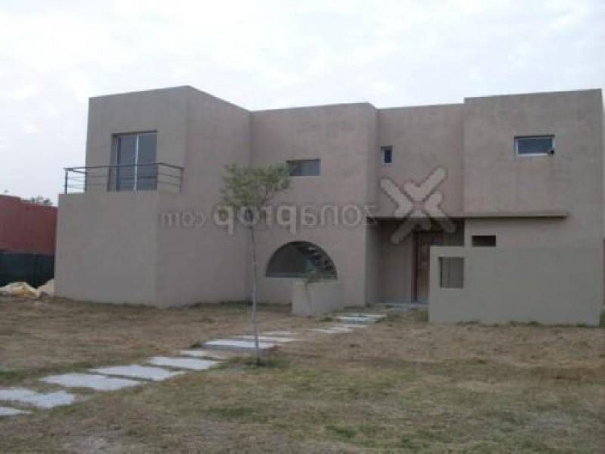 3 bedrooms Apartment in Tigre, Argentina No. 85361