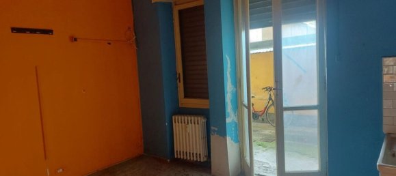 42m² Commercial property in Brandizzo, Italy No. 371469 3